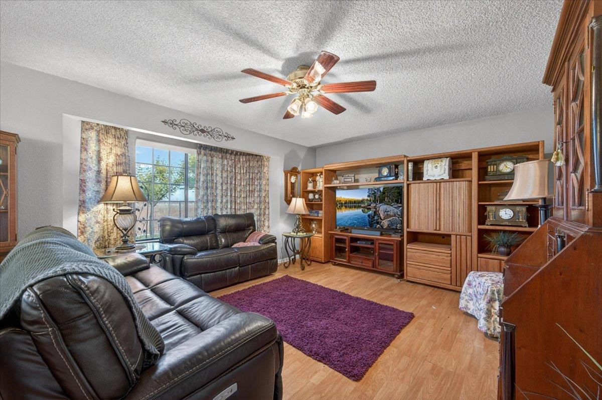 704 N Hayes Ave, Fresno, CA 93723