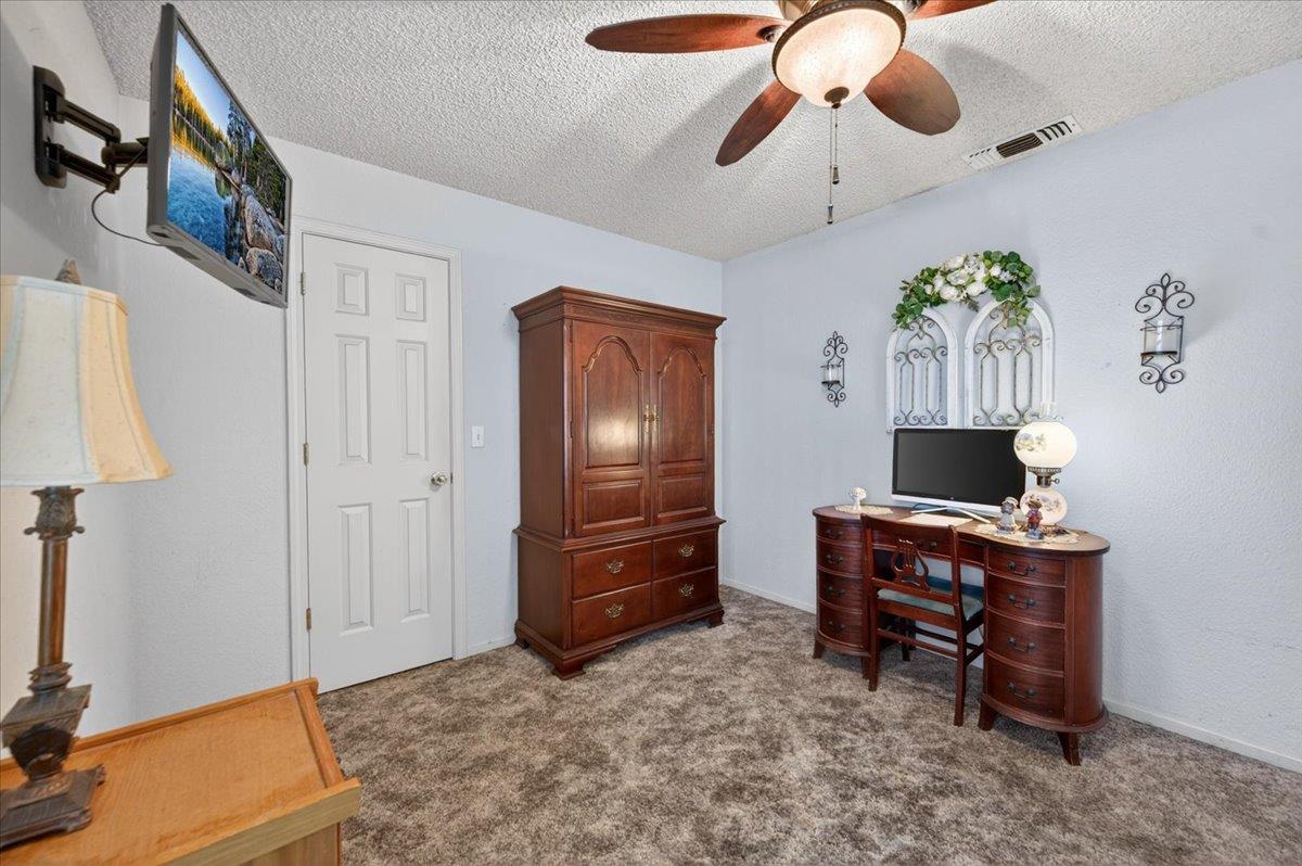 704 N Hayes Ave, Fresno, CA 93723
