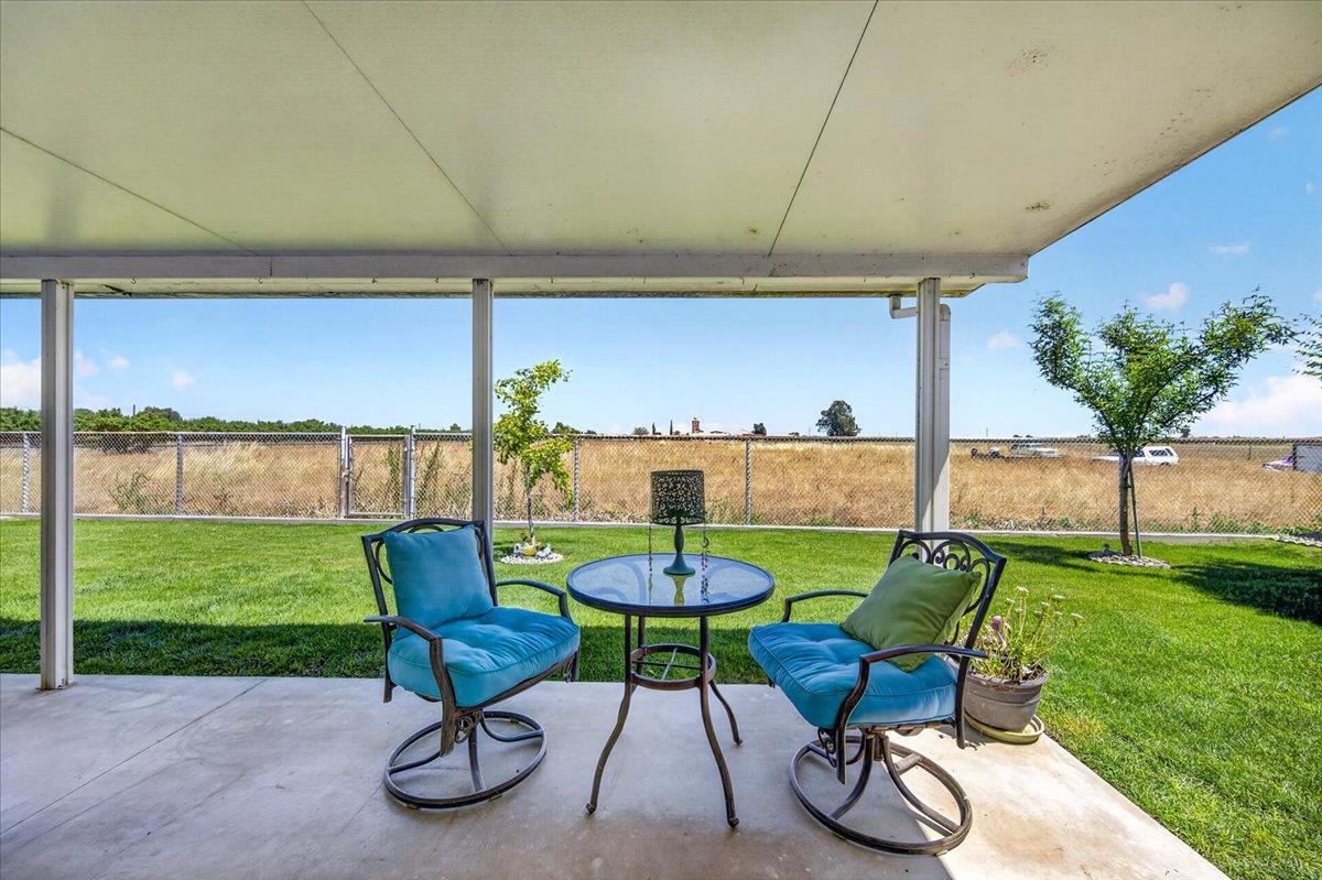 704 N Hayes Ave, Fresno, CA 93723