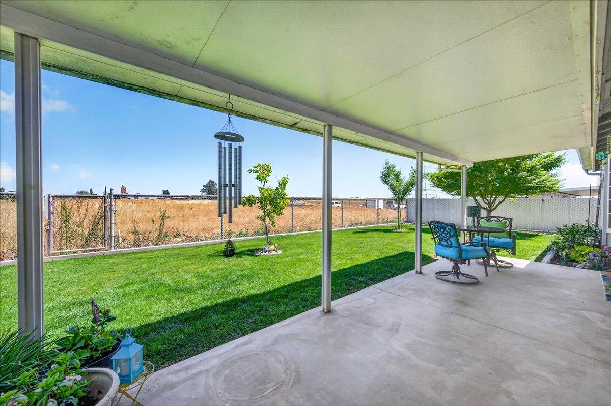 704 N Hayes Ave, Fresno, CA 93723
