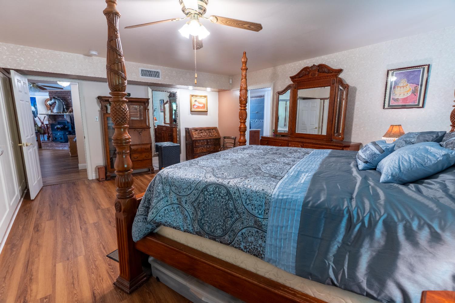 1389 S Highland Ave, Sanger, CA 93657