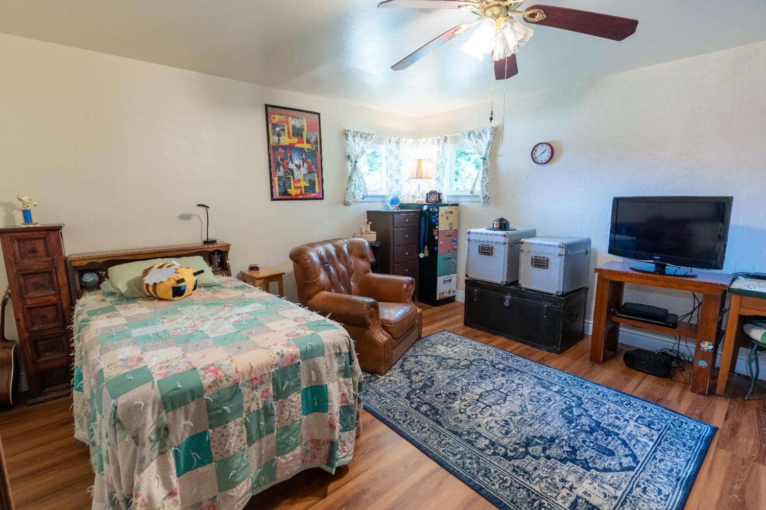 1389 S Highland Ave, Sanger, CA 93657