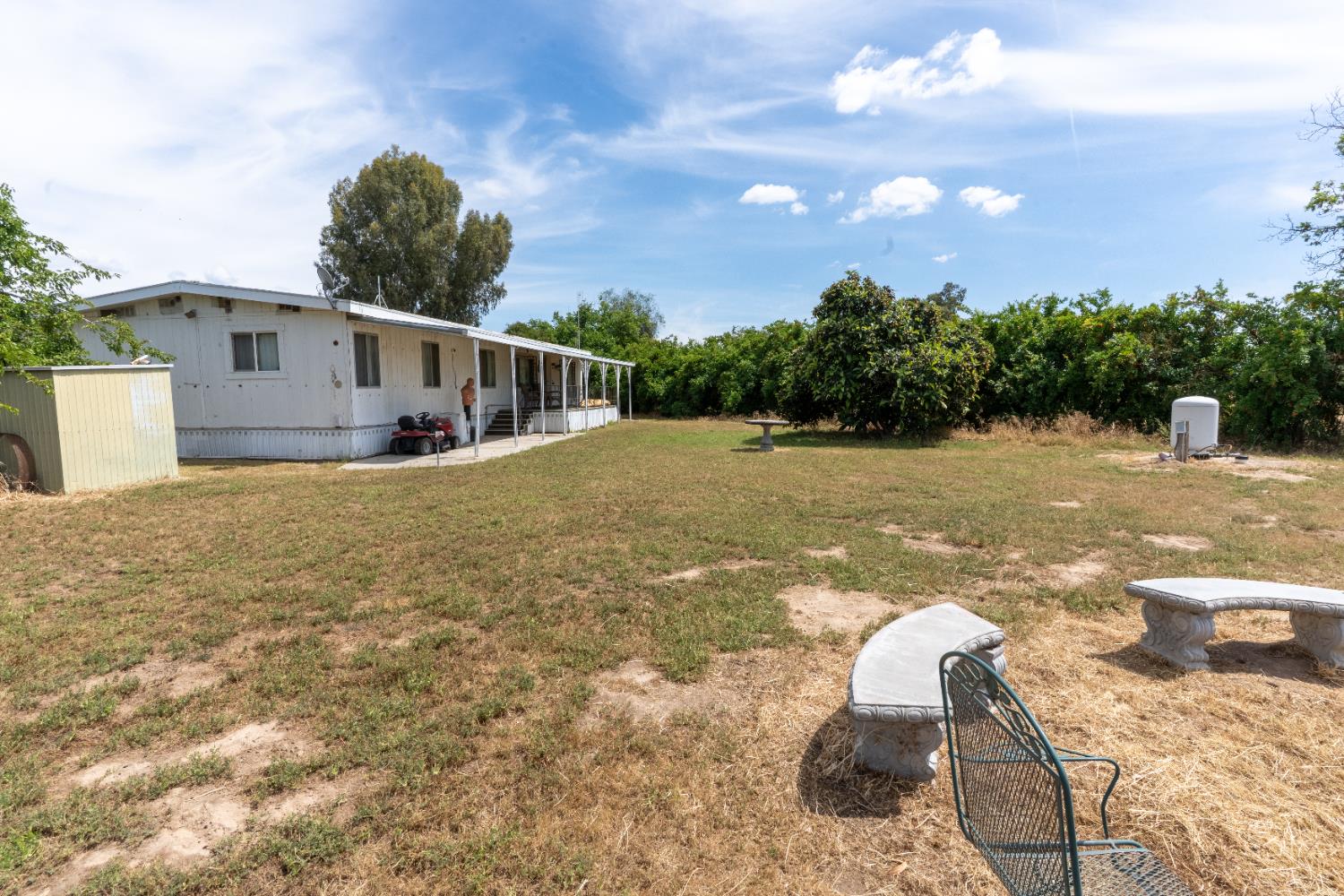 1389 S Highland Ave, Sanger, CA 93657