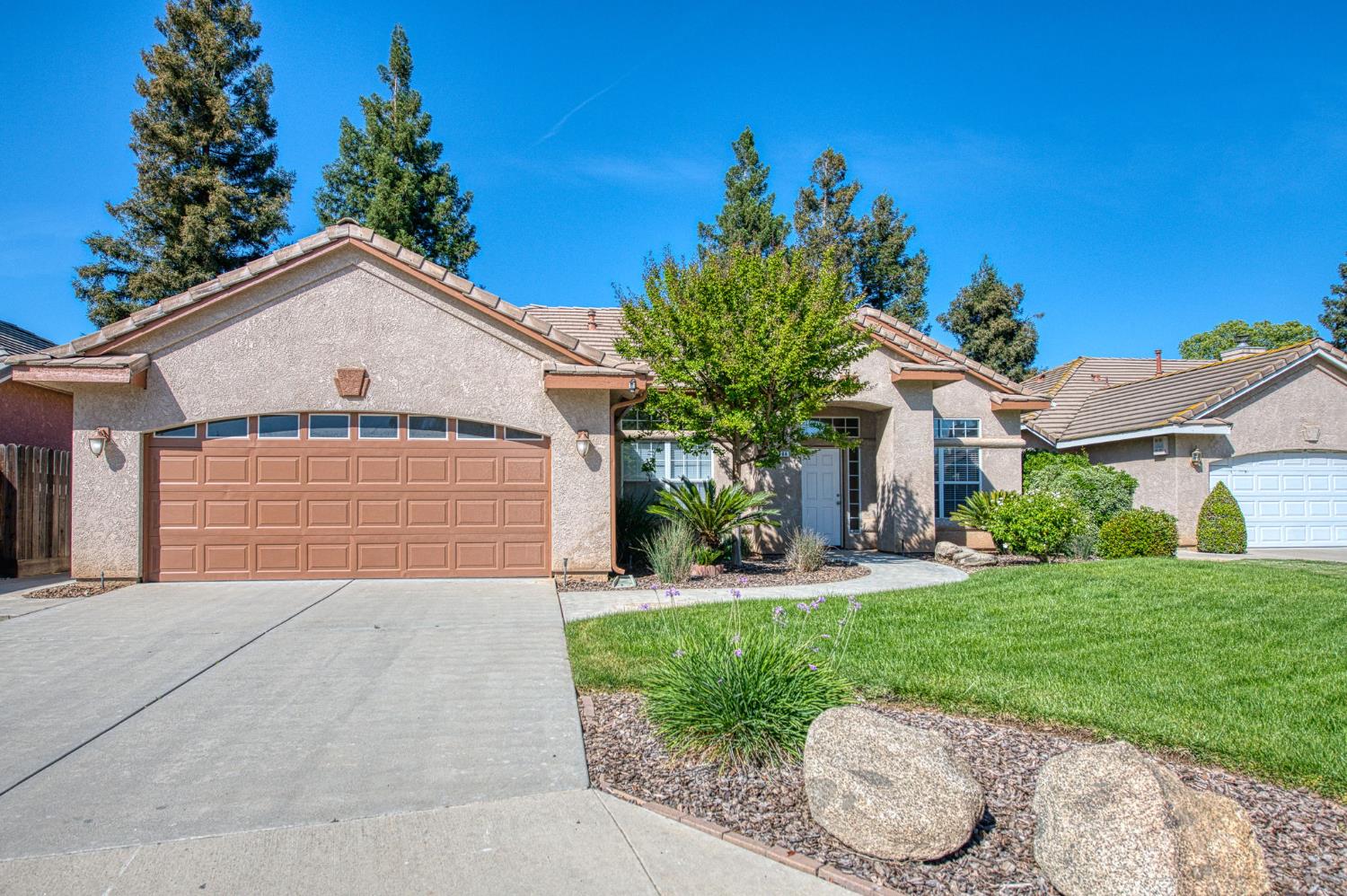 5484 El Paso, Fresno, CA 93722