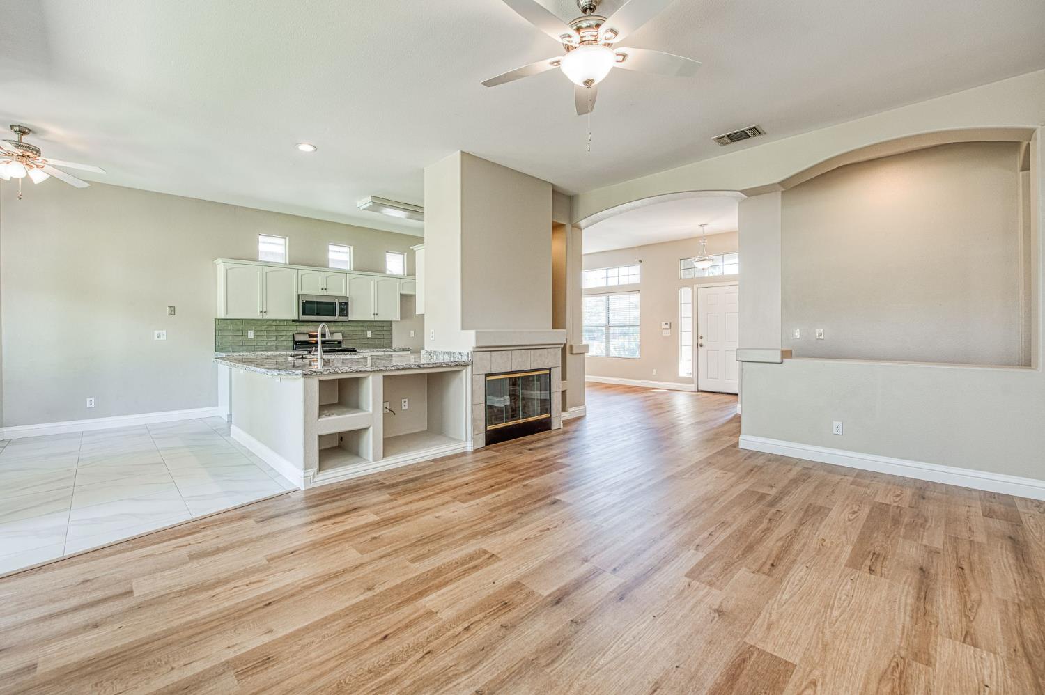 5484 El Paso, Fresno, CA 93722