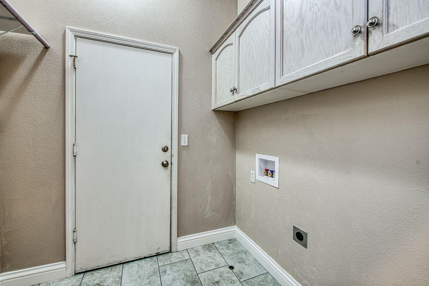 5484 El Paso, Fresno, CA 93722