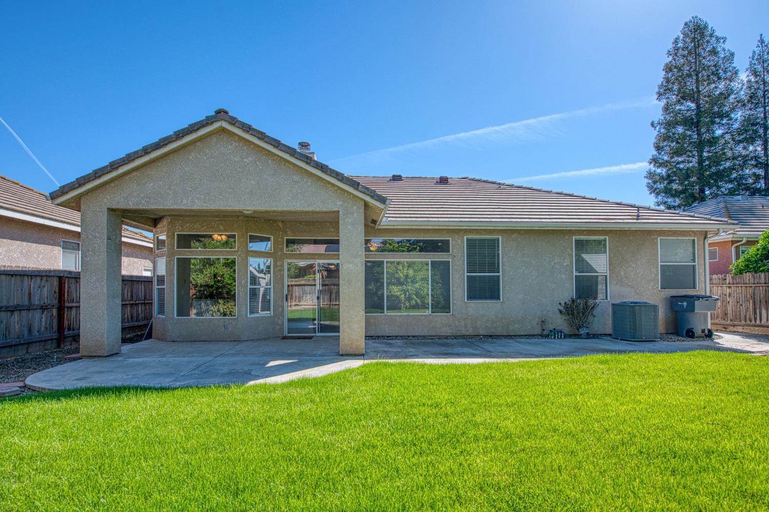 5484 El Paso, Fresno, CA 93722