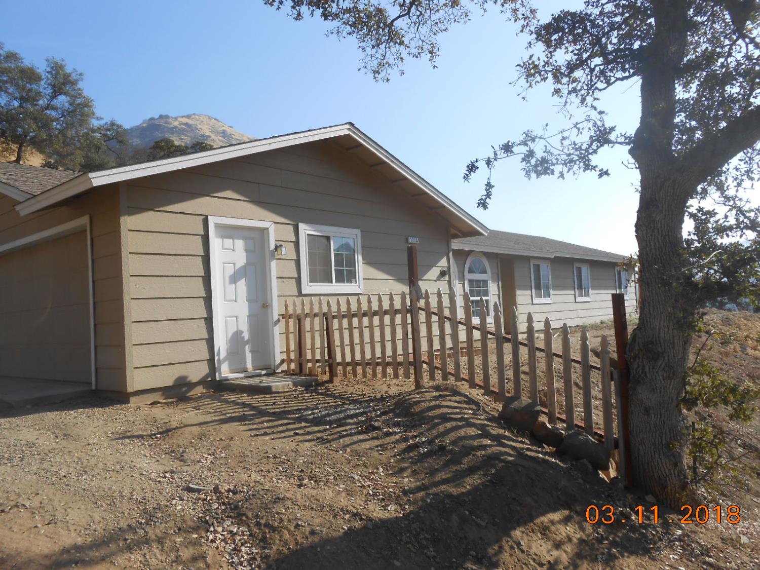 1773 Erwin Ln, Yokuts Valley, CA 93675