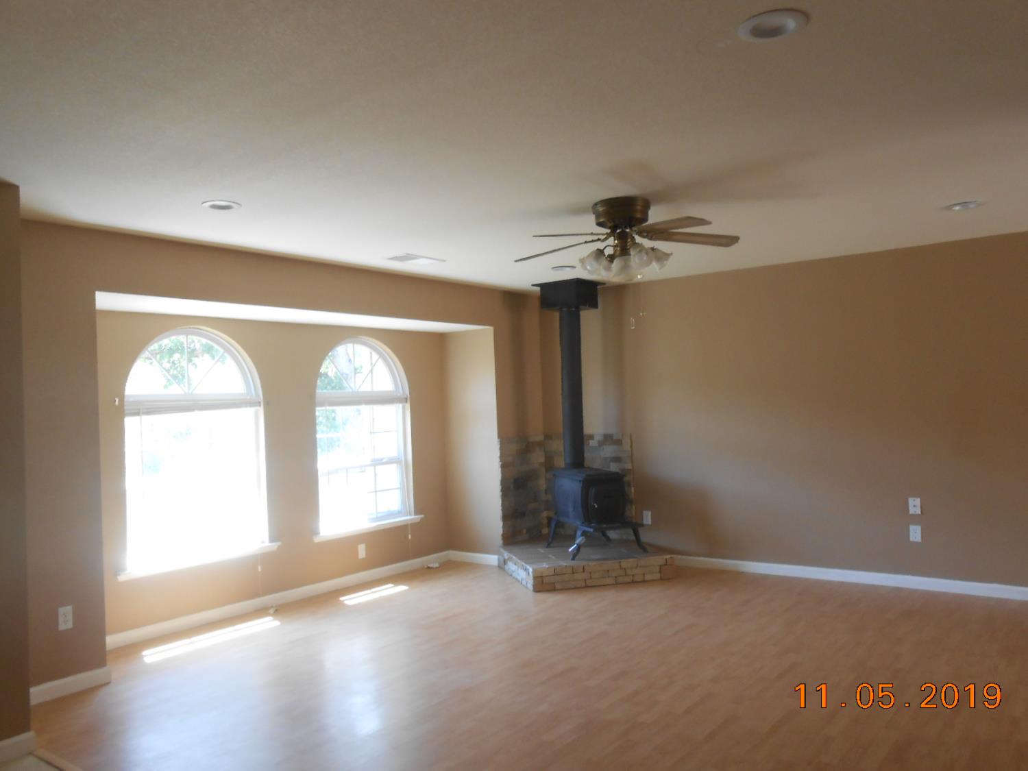 1773 Erwin Ln, Yokuts Valley, CA 93675