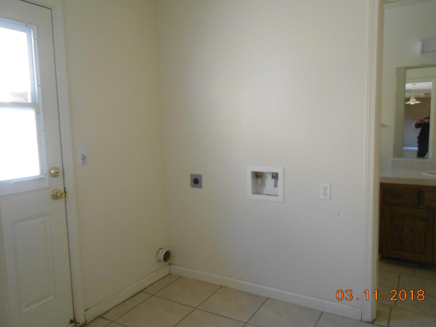 1773 Erwin Ln, Yokuts Valley, CA 93675