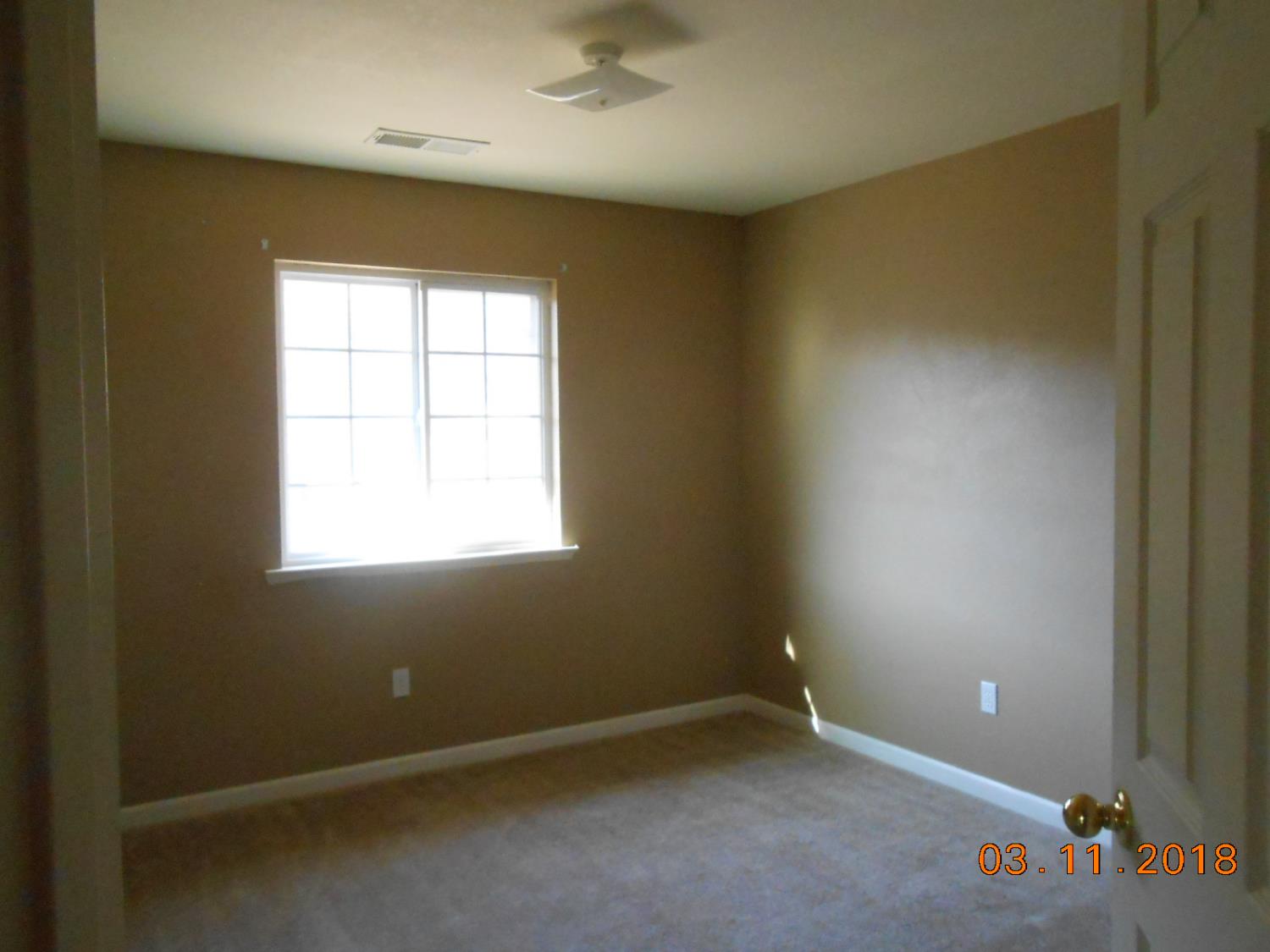 1773 Erwin Ln, Yokuts Valley, CA 93675