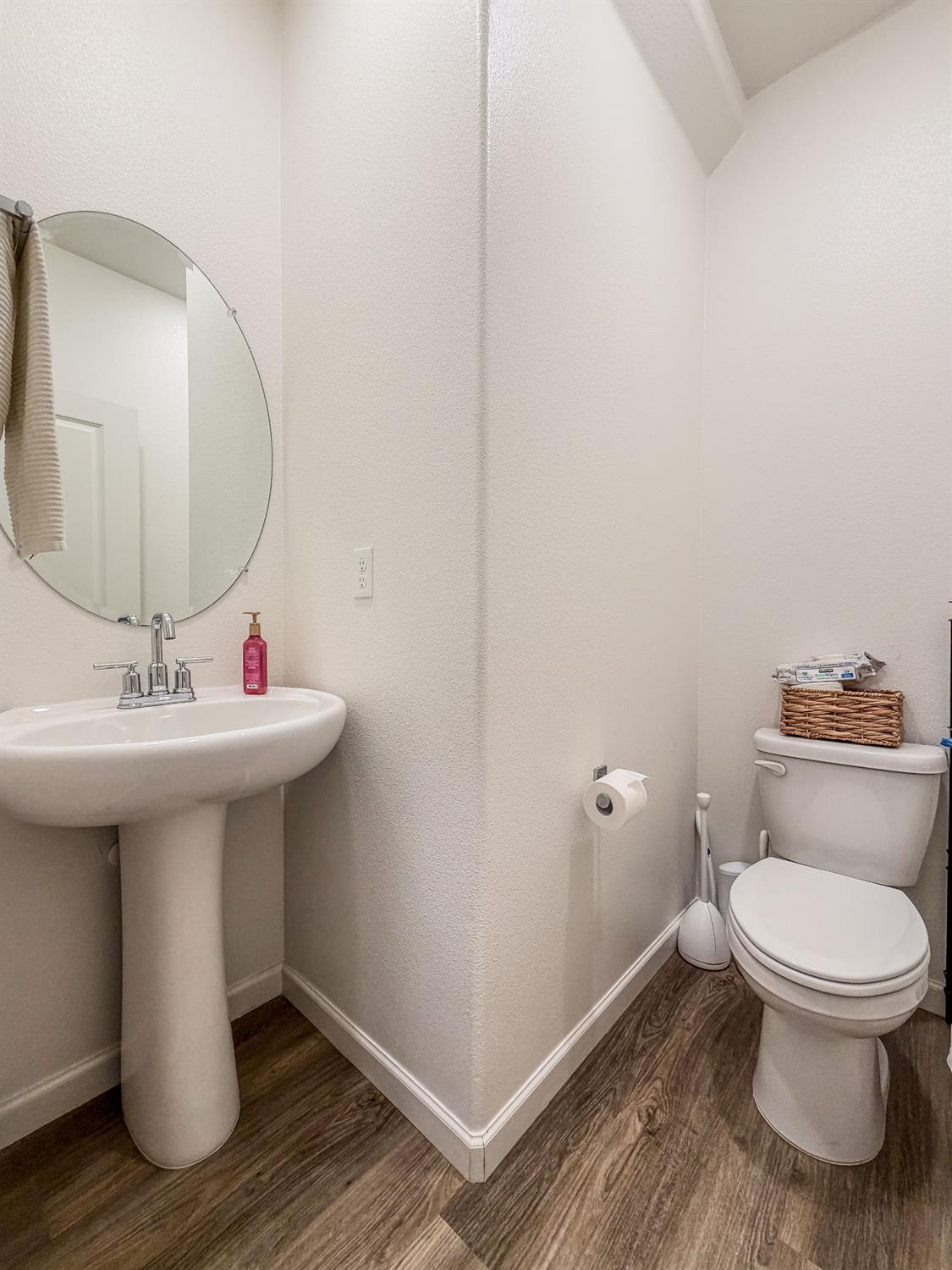 1451 W Ryan Ave, Fowler, CA 93625