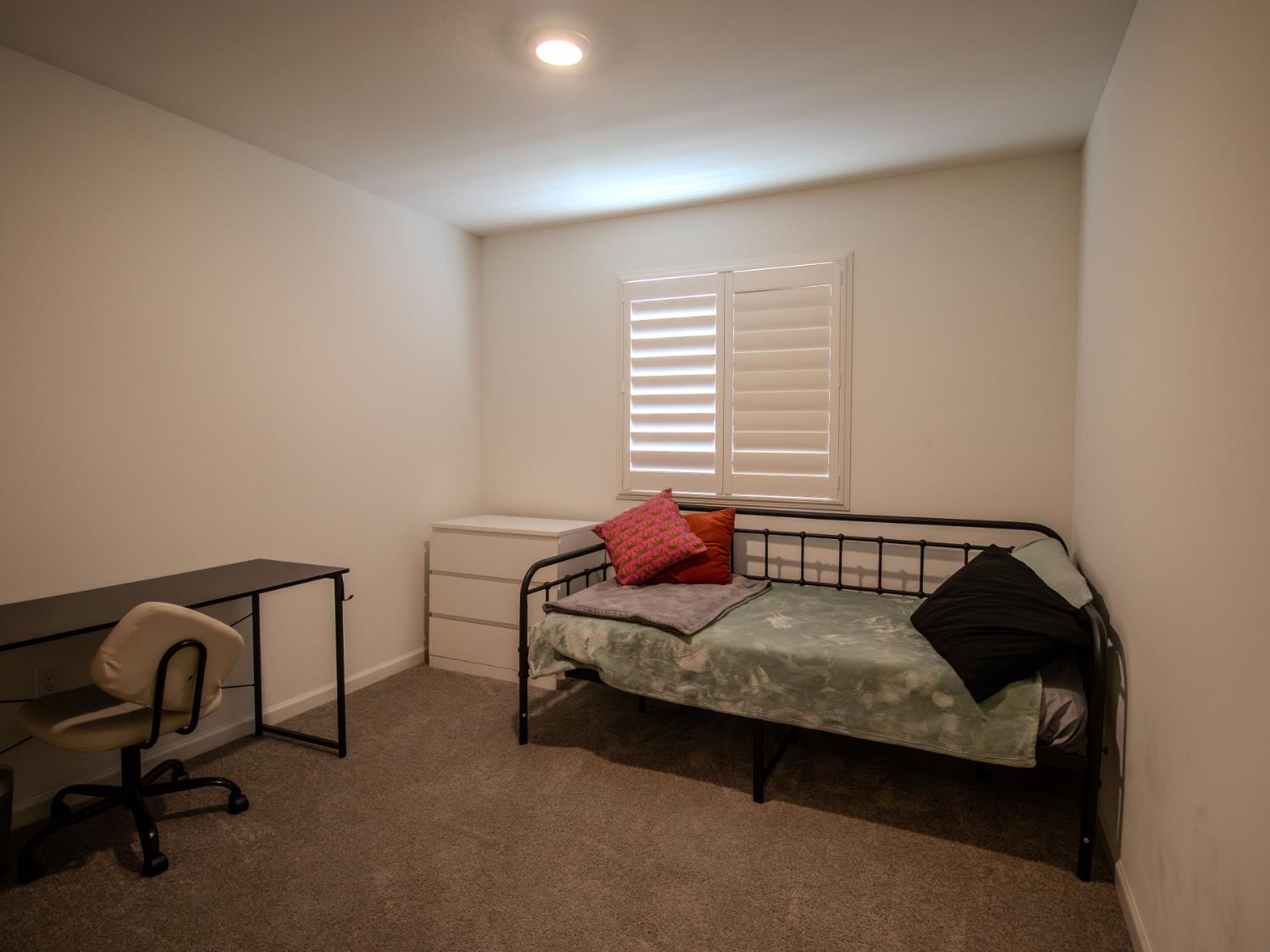 1451 W Ryan Ave, Fowler, CA 93625