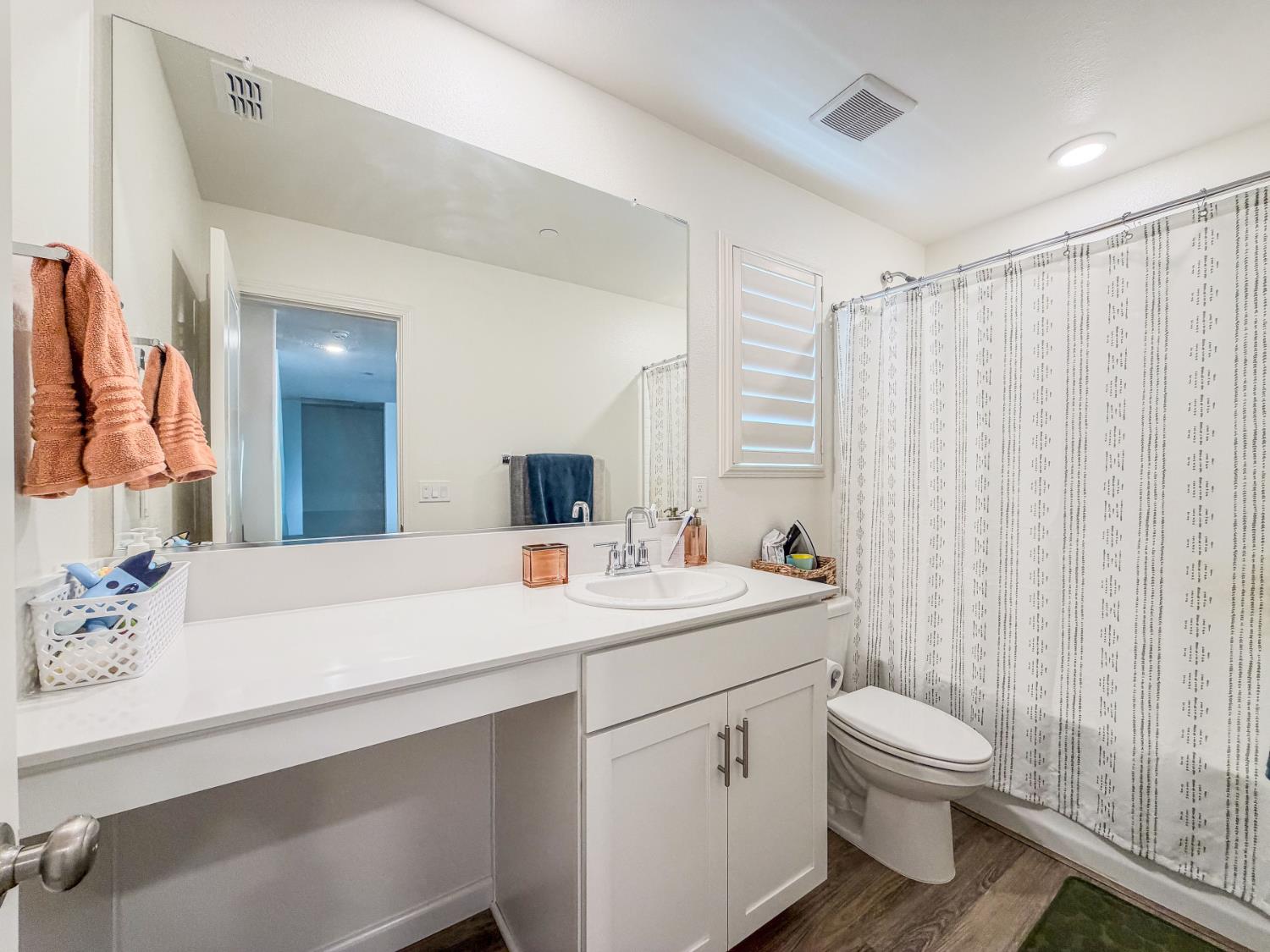 1451 W Ryan Ave, Fowler, CA 93625