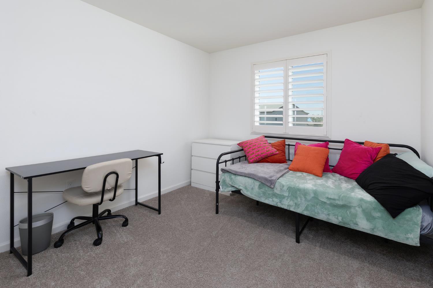 1451 W Ryan Ave, Fowler, CA 93625