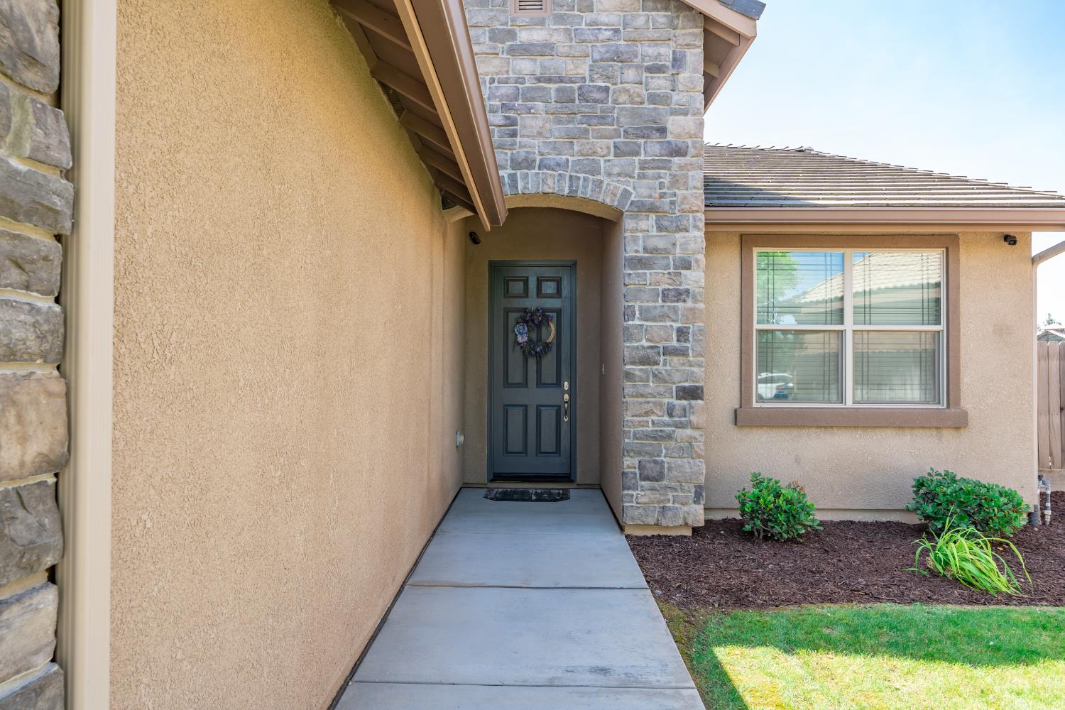 835 S Bliss Ave, Fresno, CA 93727