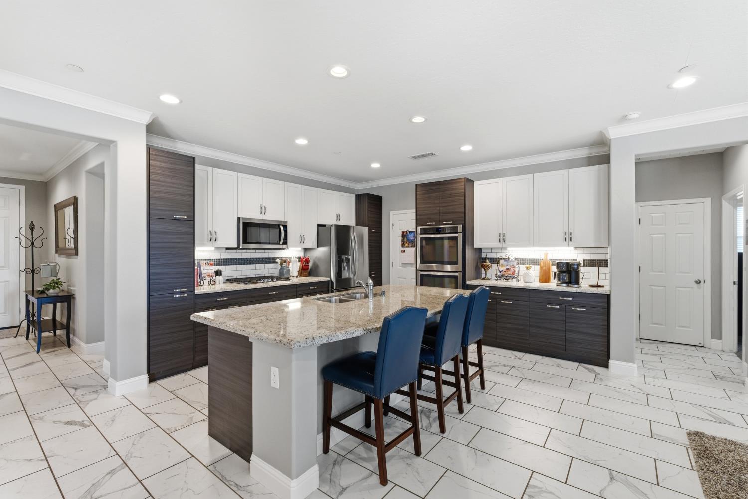 835 S Bliss Ave, Fresno, CA 93727