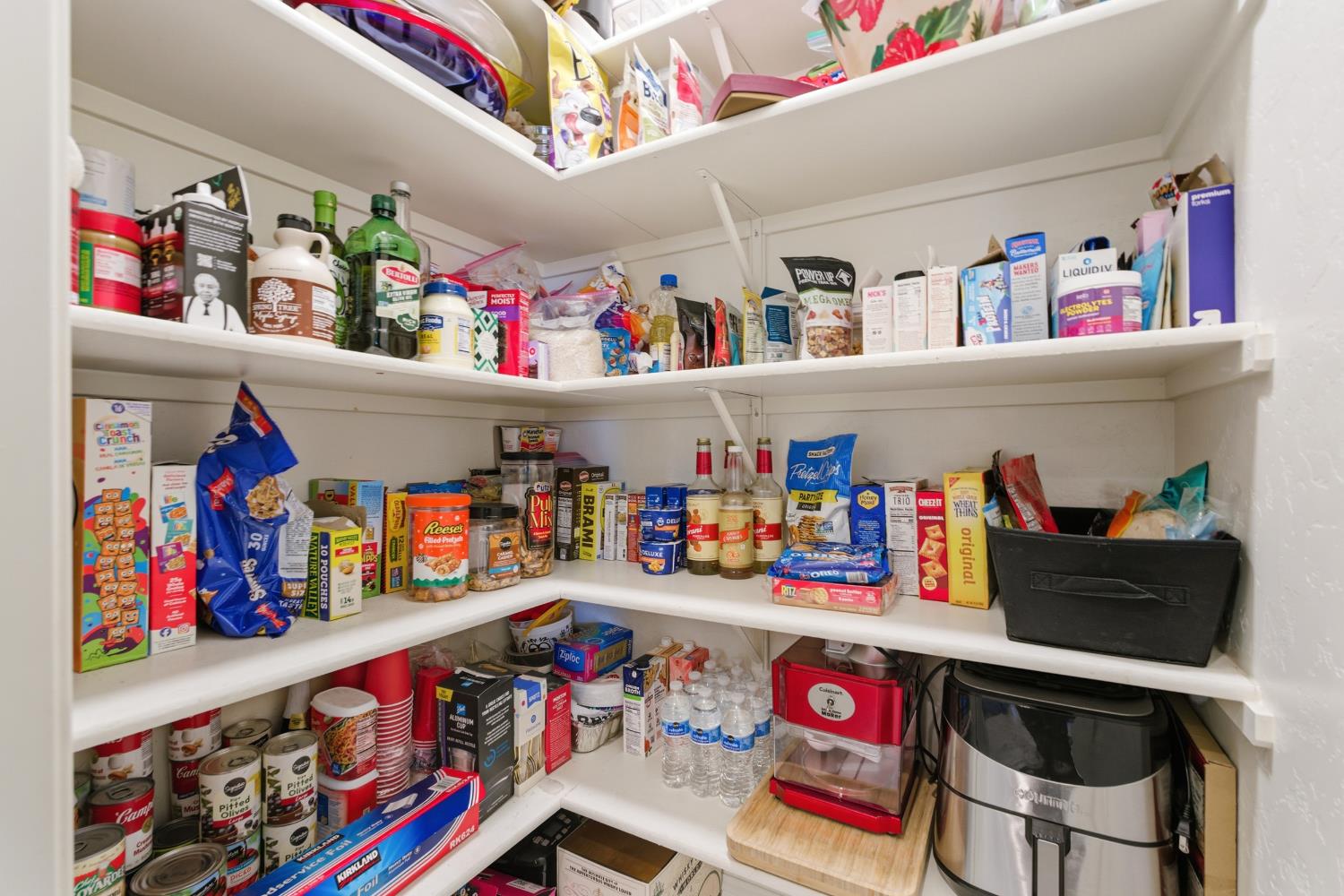 835 S Bliss Ave, Fresno, CA 93727