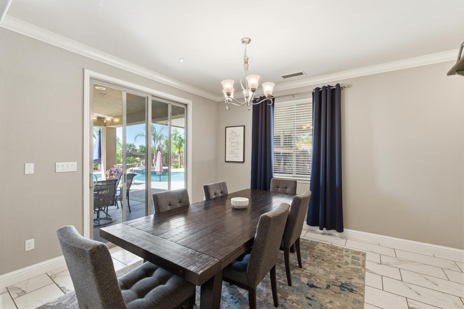 835 S Bliss Ave, Fresno, CA 93727