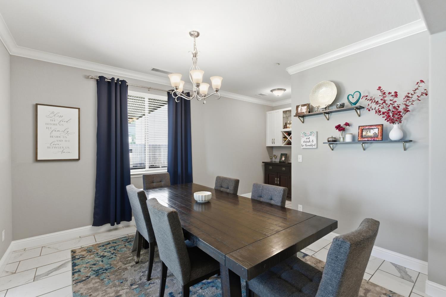 835 S Bliss Ave, Fresno, CA 93727