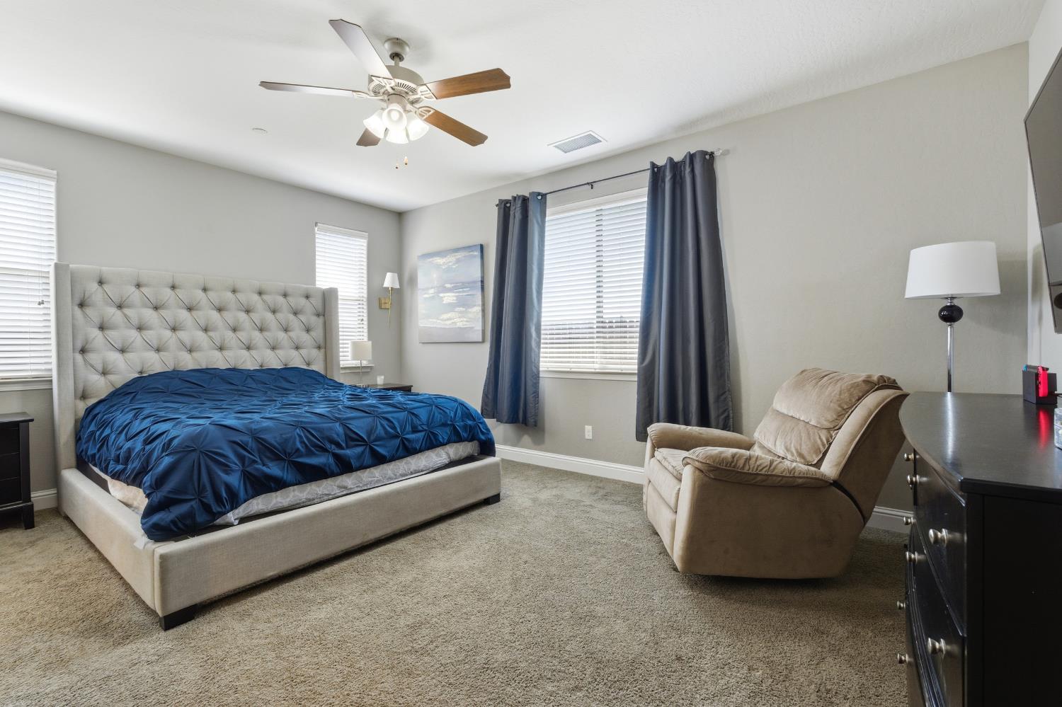 835 S Bliss Ave, Fresno, CA 93727