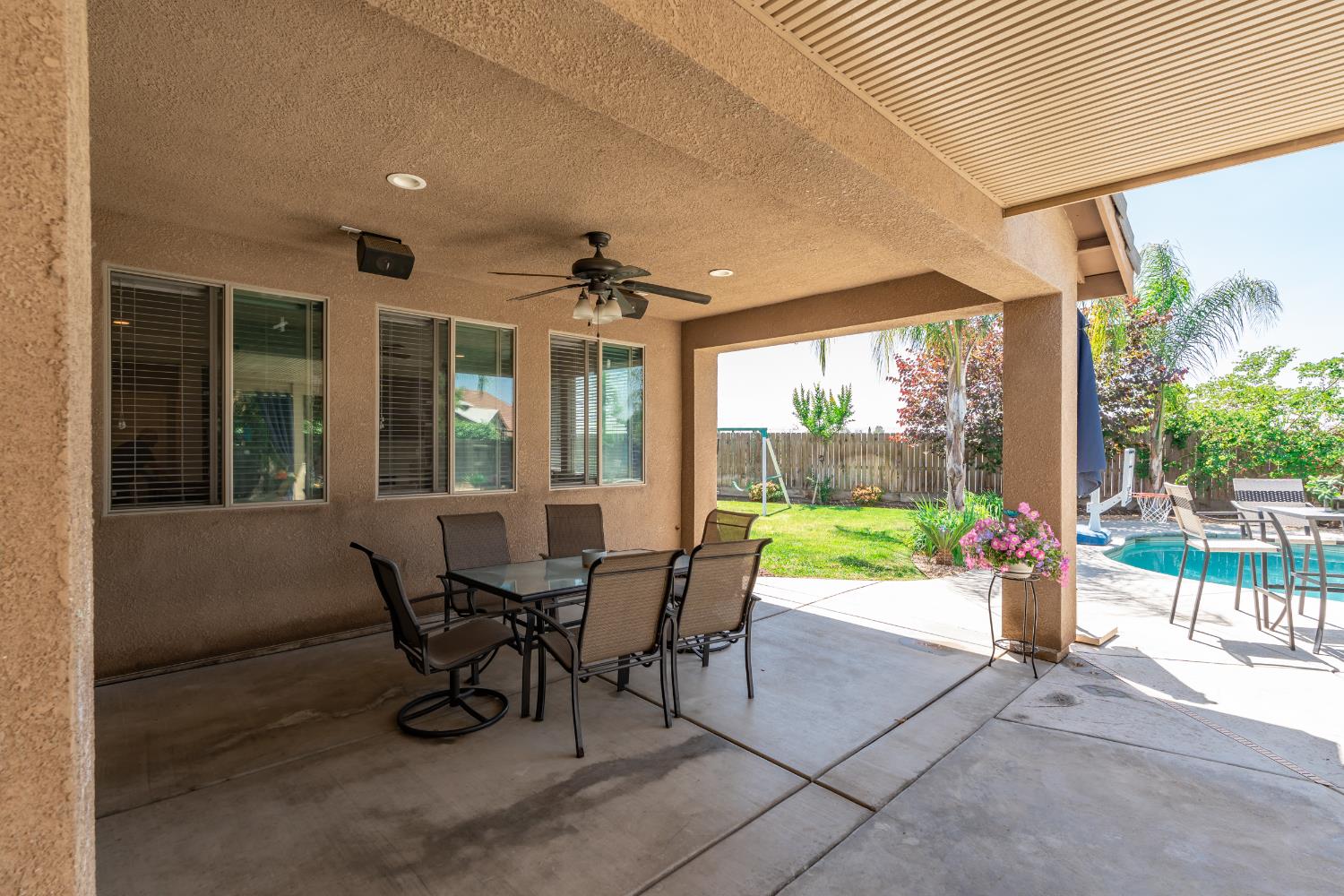 835 S Bliss Ave, Fresno, CA 93727