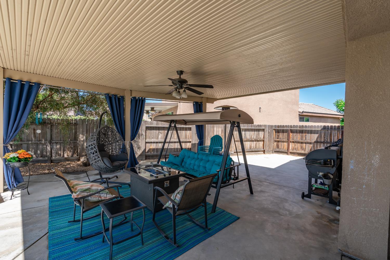 835 S Bliss Ave, Fresno, CA 93727