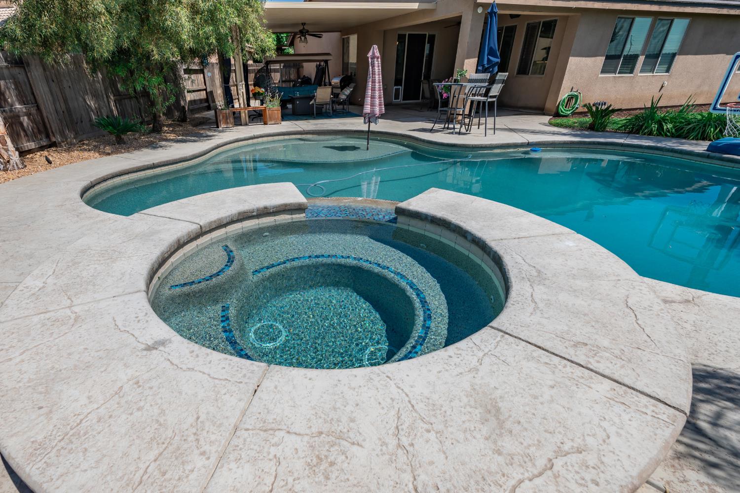 835 S Bliss Ave, Fresno, CA 93727