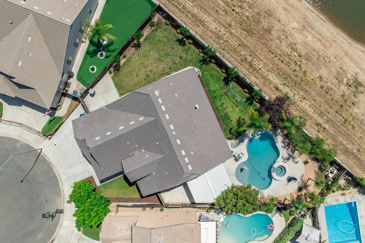 835 S Bliss Ave, Fresno, CA 93727