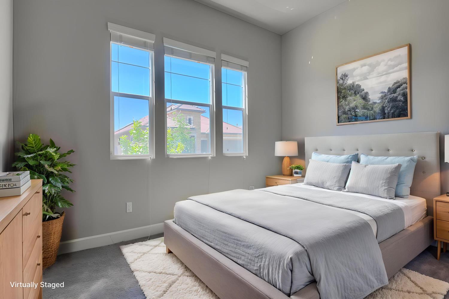 445 Bloom Ln, Clovis, CA 93619