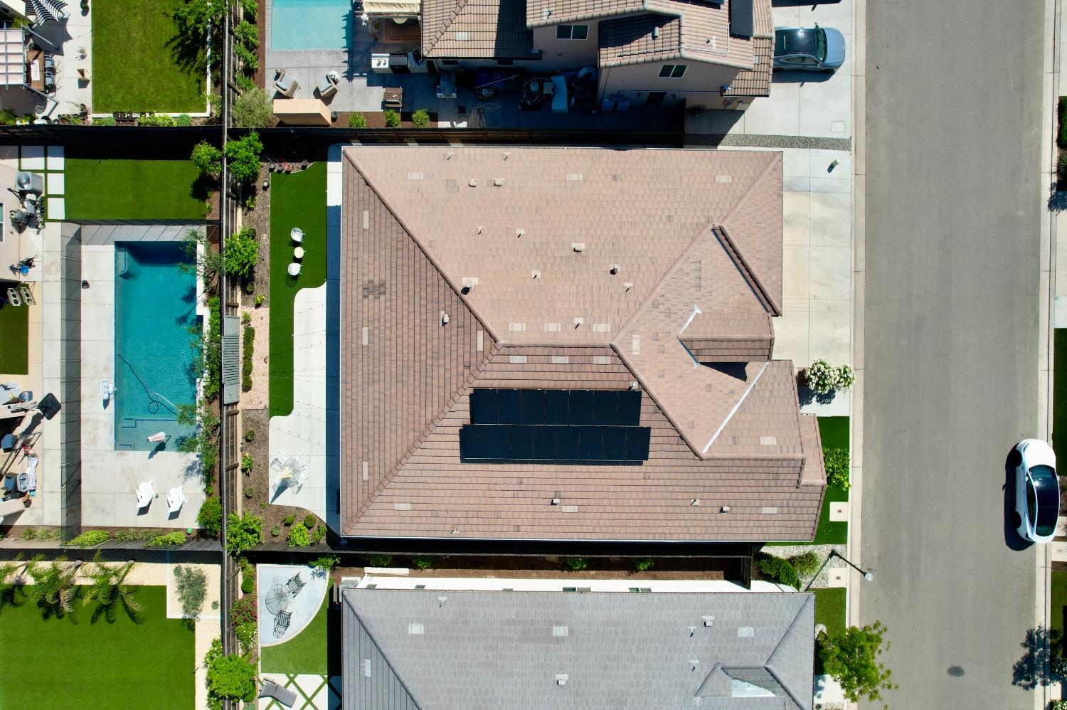 445 Bloom Ln, Clovis, CA 93619