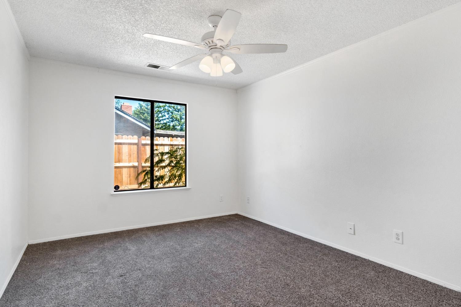 3506 Mulberry St, Selma, CA 93662