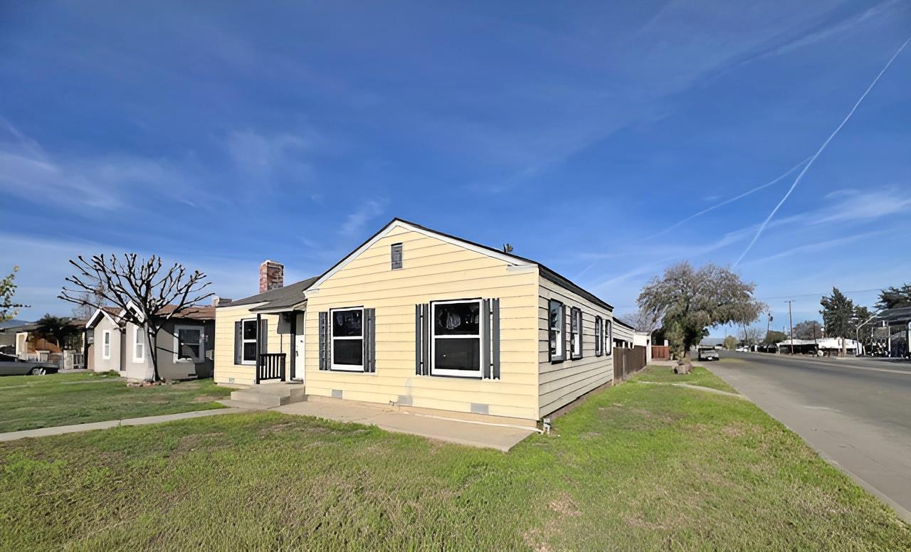 397 Hoover St, Coalinga, CA 93210