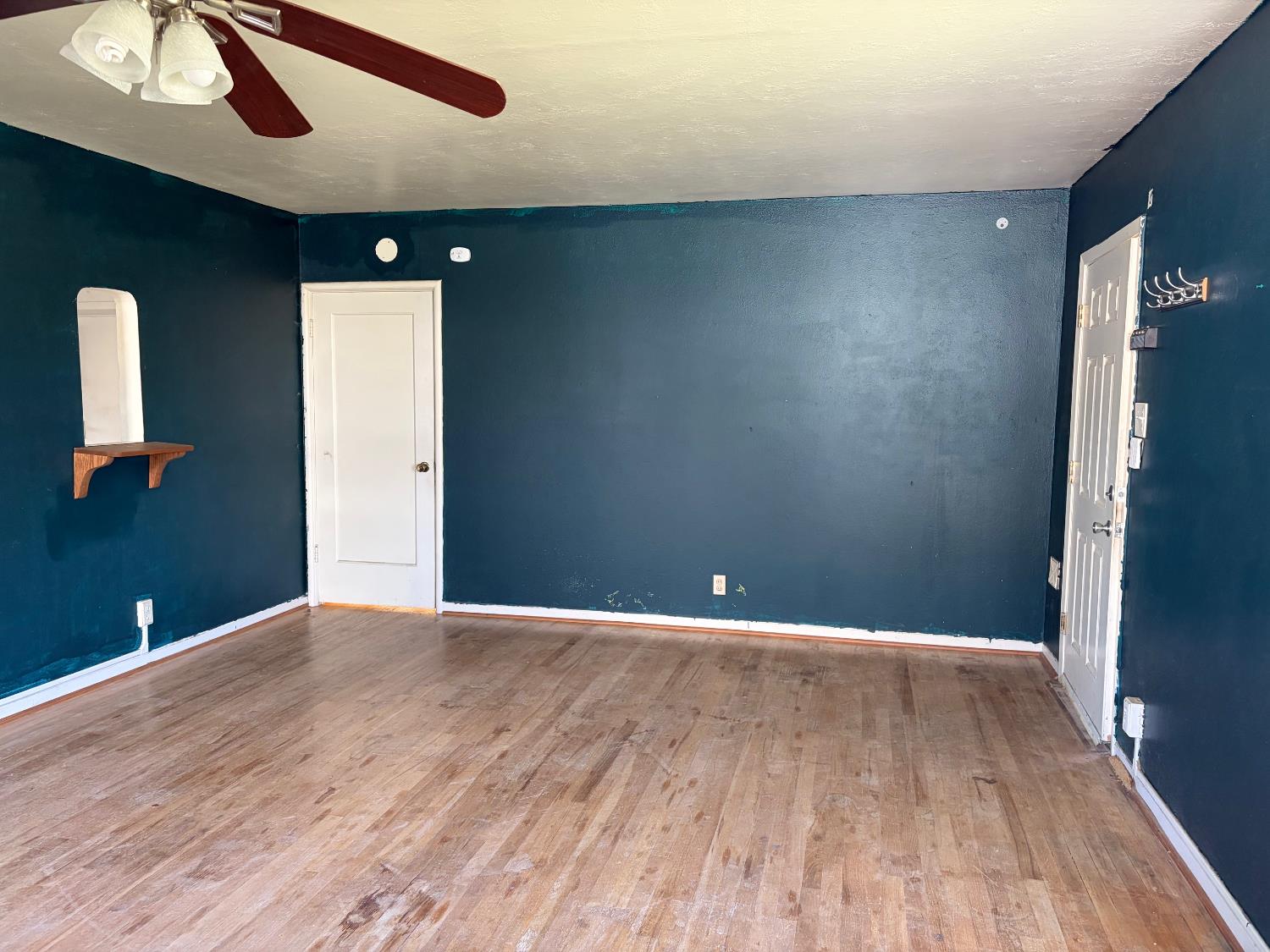 397 Hoover St, Coalinga, CA 93210