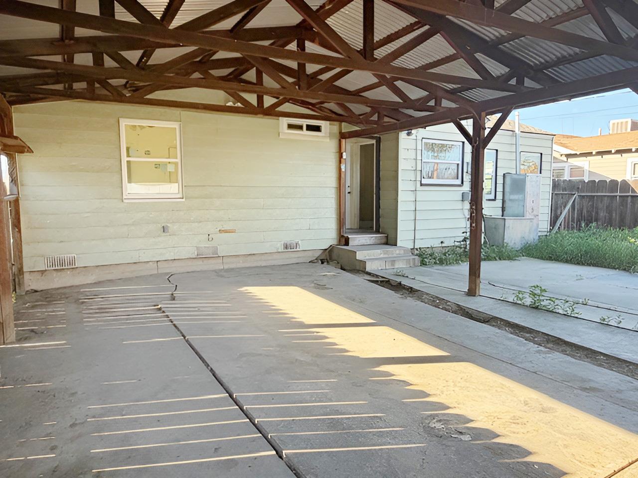 397 Hoover St, Coalinga, CA 93210