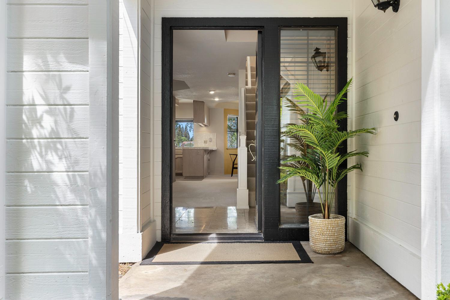 637 E Pintail Cir, Fresno, CA 93730