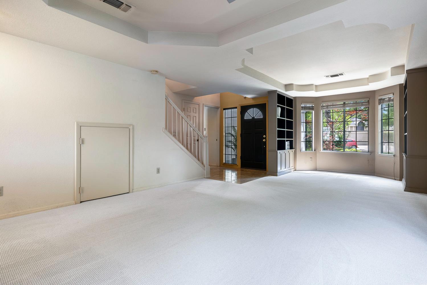 637 E Pintail Cir, Fresno, CA 93730