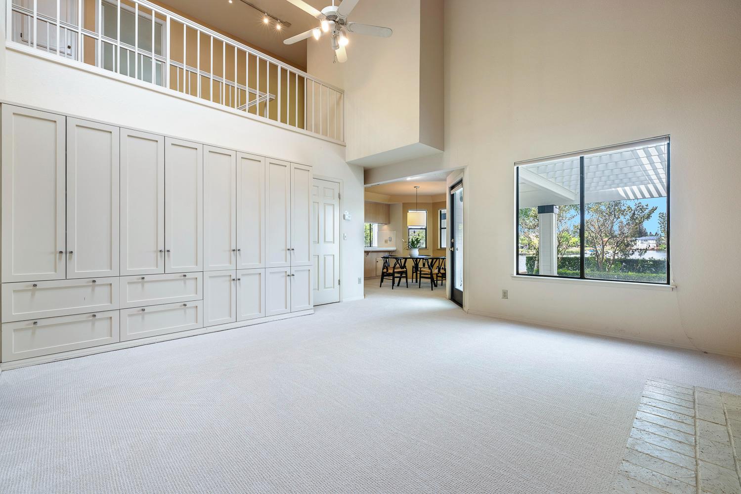 637 E Pintail Cir, Fresno, CA 93730