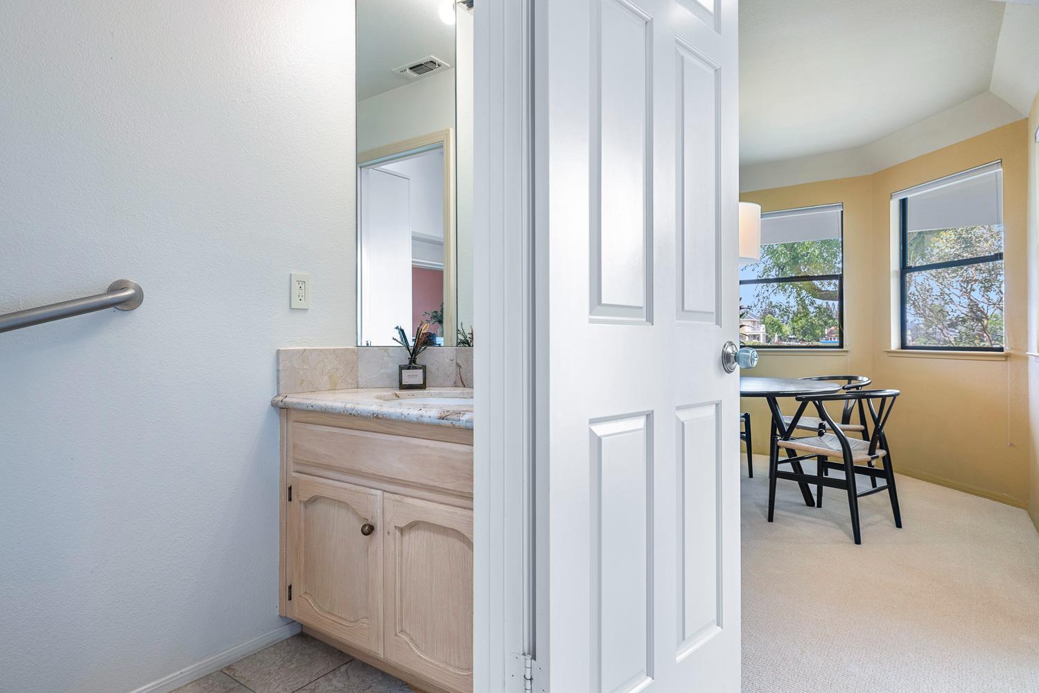 637 E Pintail Cir, Fresno, CA 93730