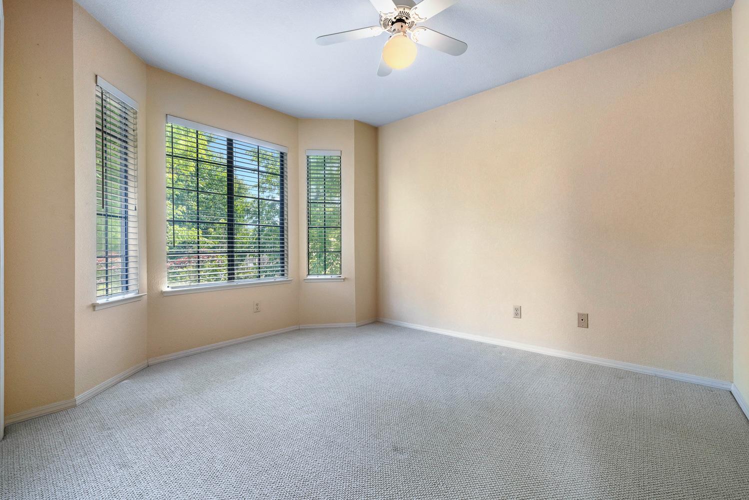 637 E Pintail Cir, Fresno, CA 93730