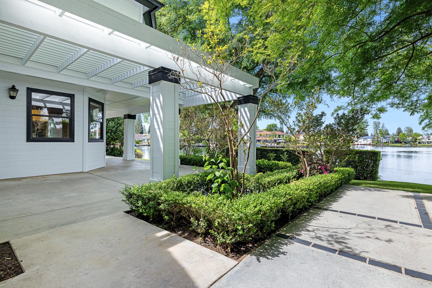 637 E Pintail Cir, Fresno, CA 93730