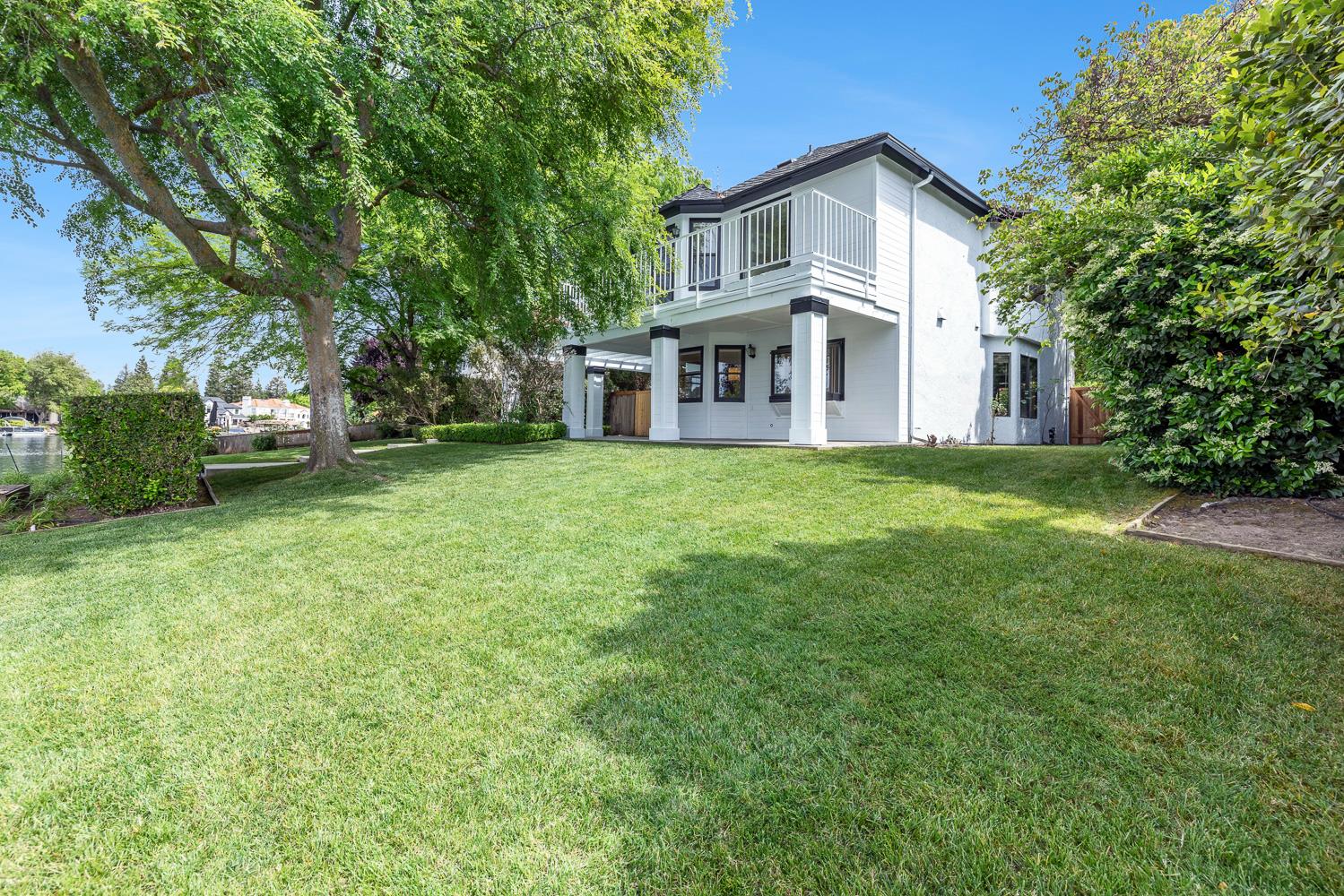 637 E Pintail Cir, Fresno, CA 93730