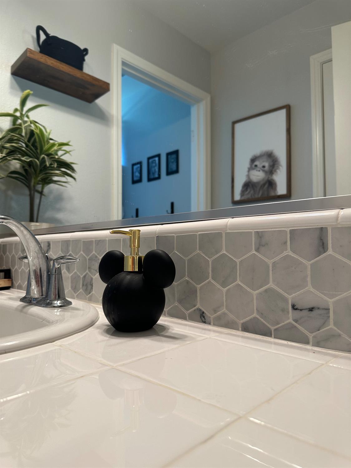 6347 N Alta Vista Ln, Fresno, CA 93722