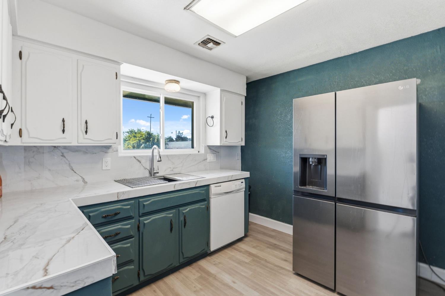 5792 W Olive Ave, Fresno, CA 93722