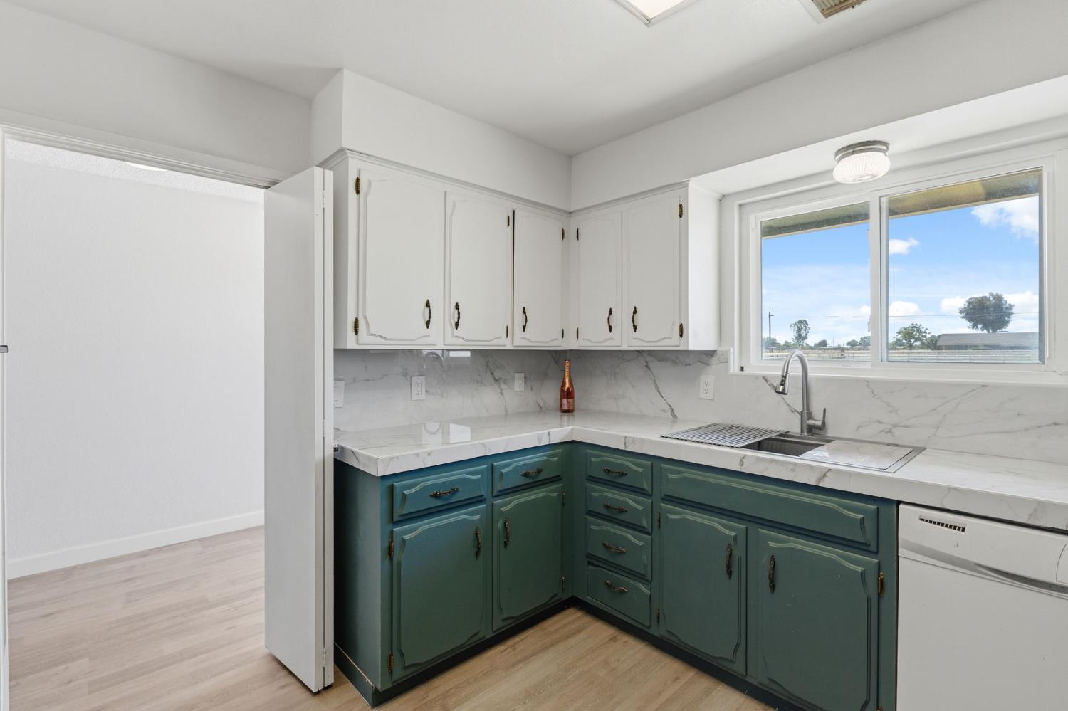 5792 W Olive Ave, Fresno, CA 93722