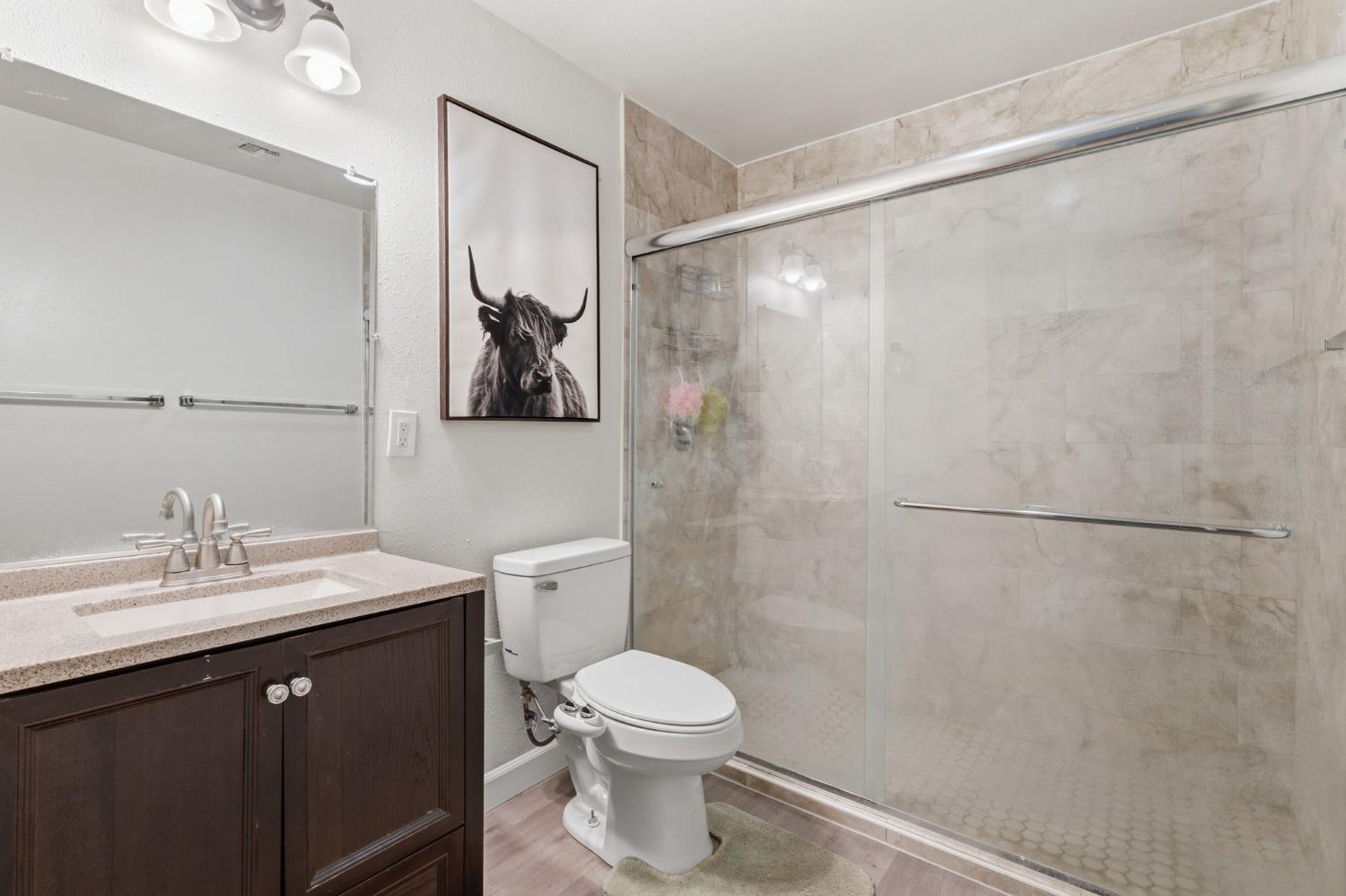 5792 W Olive Ave, Fresno, CA 93722