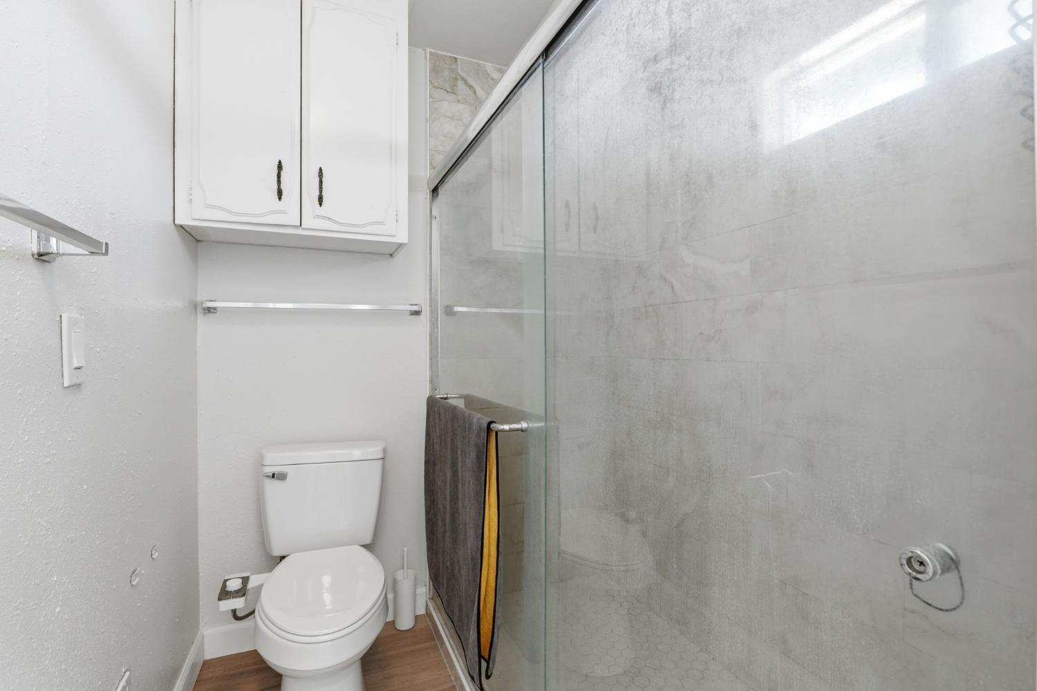 5792 W Olive Ave, Fresno, CA 93722