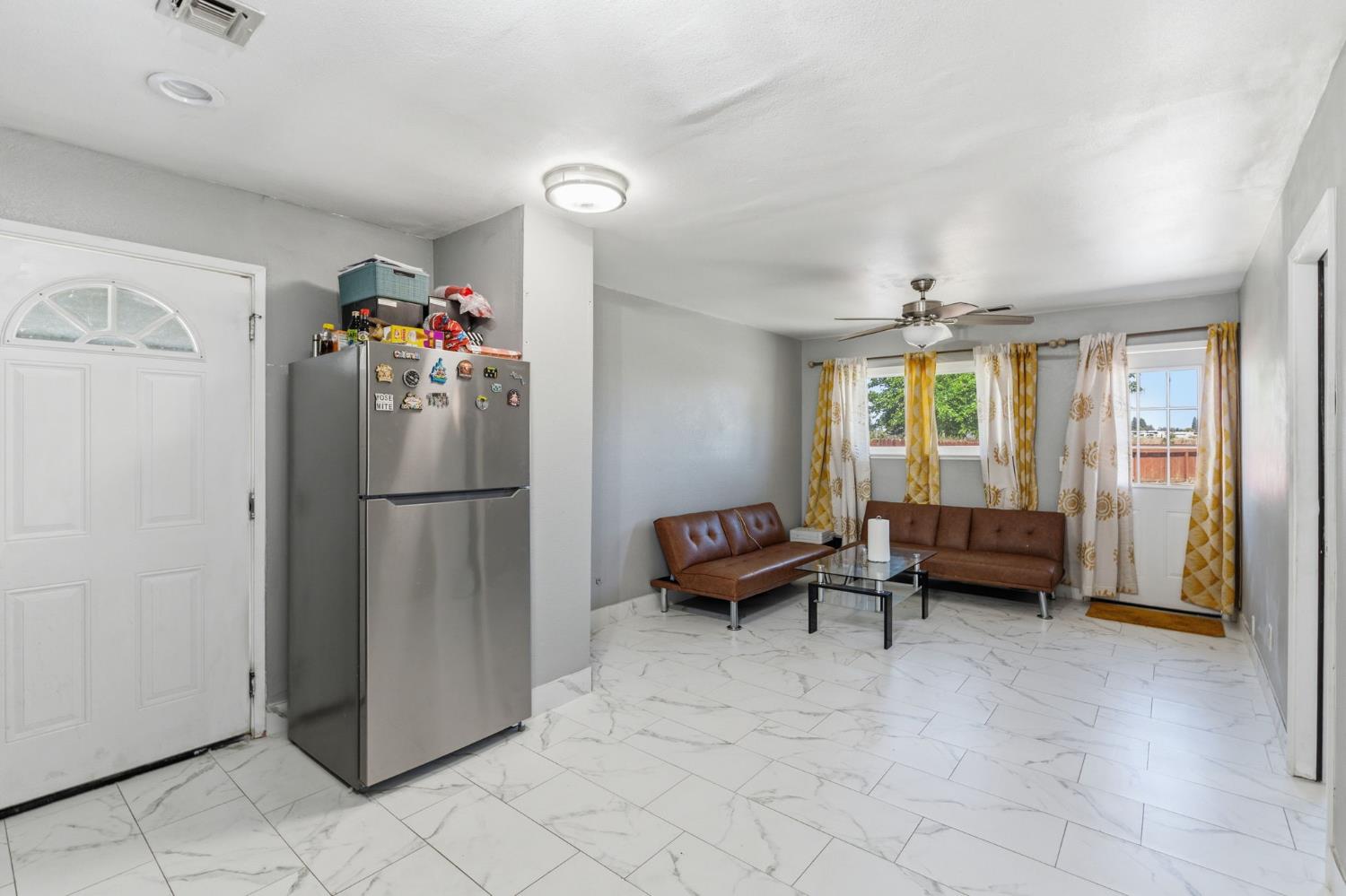 5792 W Olive Ave, Fresno, CA 93722