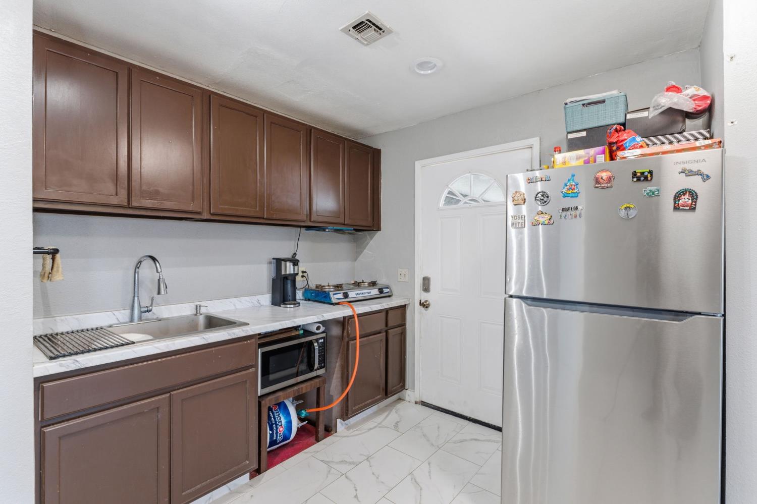 5792 W Olive Ave, Fresno, CA 93722