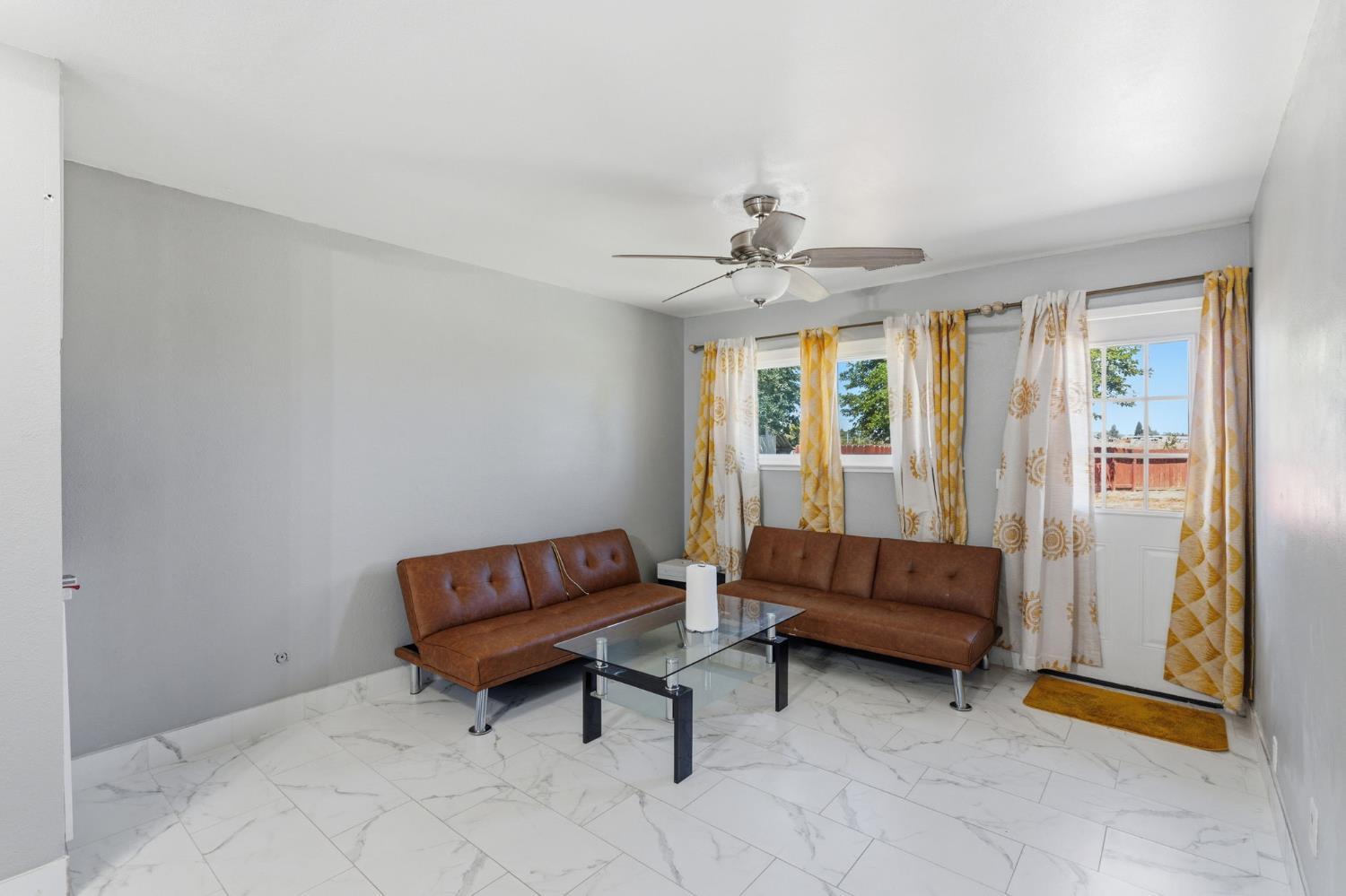 5792 W Olive Ave, Fresno, CA 93722